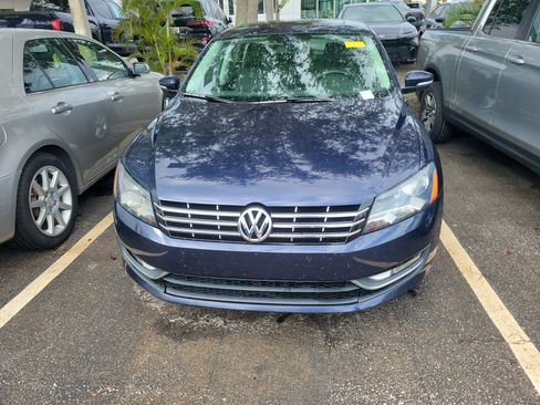 Used 2013 Volkswagen Passat TDI SE FWD image 4