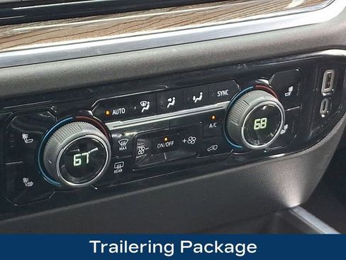 Used 2023 Chevrolet Silverado 1500 RST AWD/4WD image 13
