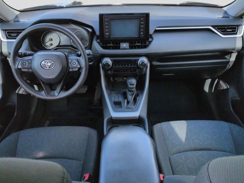Used 2019 Toyota RAV4 XLE AWD/4WD image 17