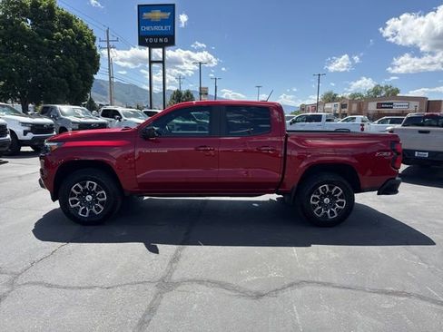 Used 2024 Chevrolet Colorado Z71 w/ Z71 Convenience Package 2 AWD/4WD image 4