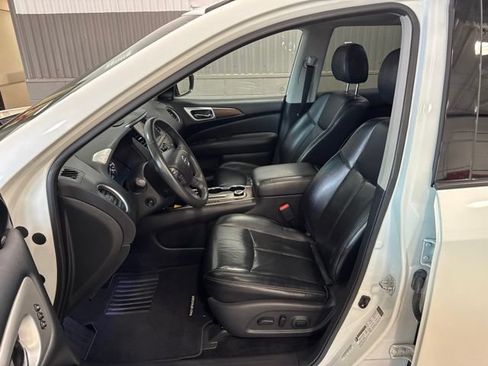 Used 2018 Nissan Pathfinder Platinum w/ Cargo Package AWD/4WD image 10