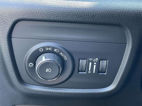 New 2025 Jeep Grand Cherokee L Limited w/ Luxury Tech Group II image 12