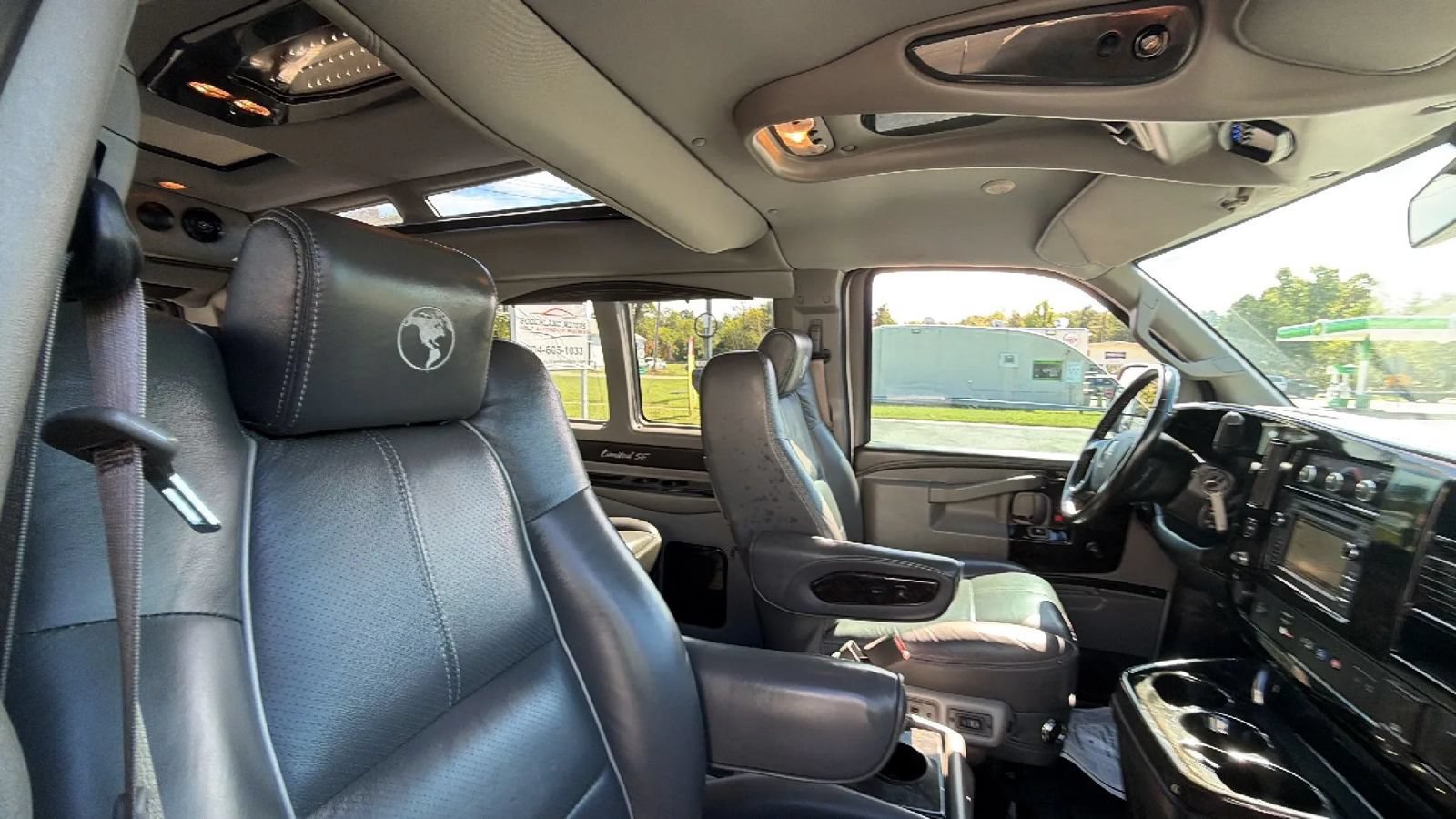 Used 2019 GMC Savana 2500 w/ Enhanced Convenience Package RWD image 57