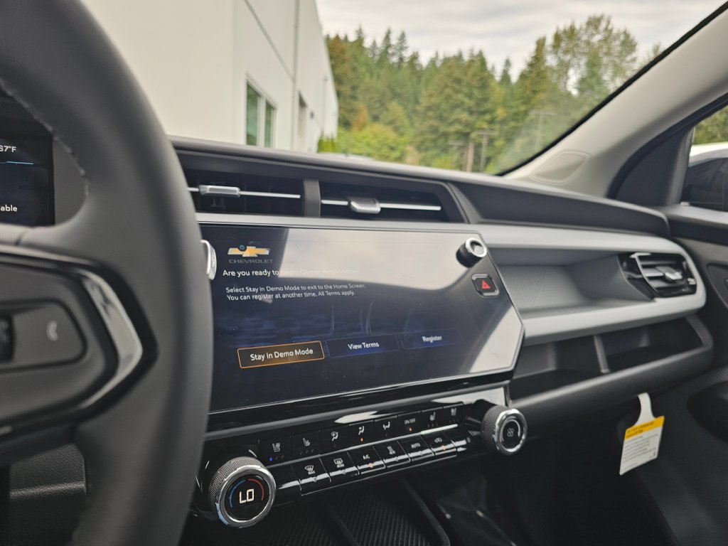 New 2027 Chevrolet Bolt RS w/ Technology Package FWD image 28