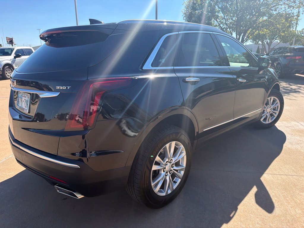 Used 2020 Cadillac XT5 Luxury w/ LPO, Premium Carpet Package FWD image 4