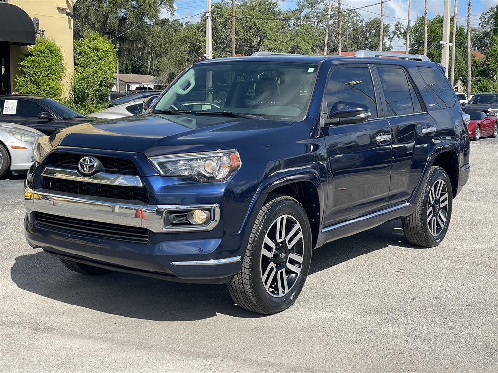 Used 2018 Toyota 4Runner Limited AWD/4WD image 18