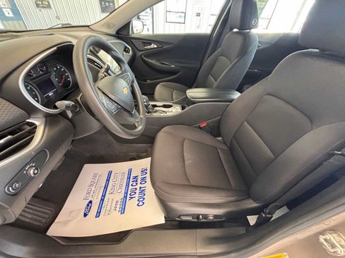 Used 2023 Chevrolet Malibu LT FWD image 16