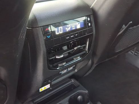 Used 2021 Jeep Grand Cherokee L Laredo w/ Luxury Tech Group I RWD image 14