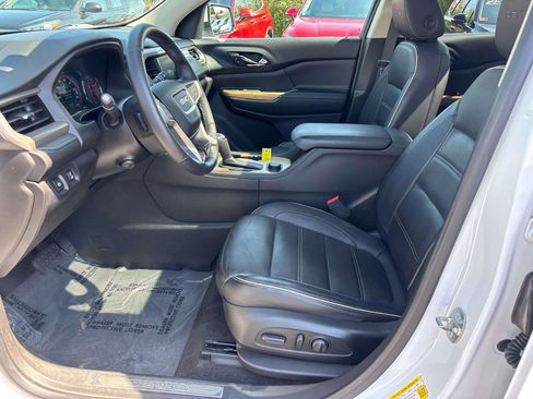 Used 2017 GMC Acadia Denali w/ Technology Package image 9