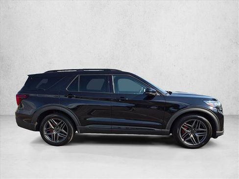 Used 2025 Ford Explorer ST w/ Sun And Sound Package AWD/4WD image 4