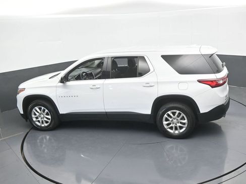 Used 2021 Chevrolet Traverse LS image 44