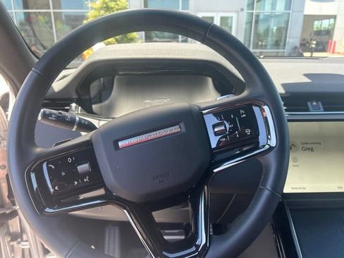 Used 2024 Land Rover Range Rover Evoque Dynamic SE AWD/4WD image 7