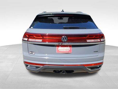New 2026 Volkswagen Atlas Cross Sport SE image 4