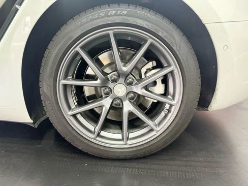 Used 2021 Tesla Model 3 Long Range image 27