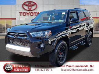 Used 2024 Toyota 4Runner TRD Off-Road Premium w/ TRD Black Wheel Package (TMS) AWD/4WD video 3