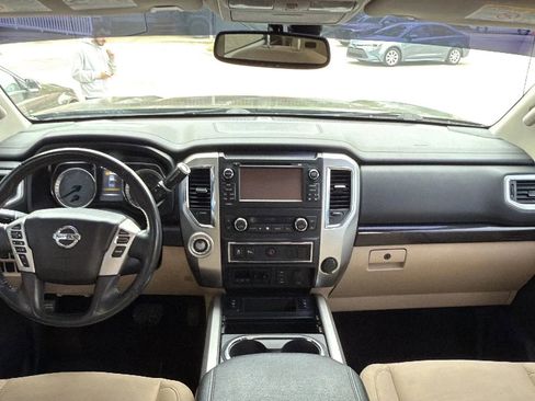 Used 2016 Nissan Titan SV RWD image 24