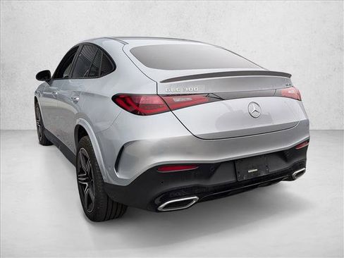 Certified 2025 Mercedes-Benz GLC 300 4MATIC image 5