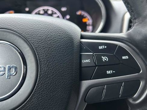 Certified 2021 Jeep Grand Cherokee Laredo image 24