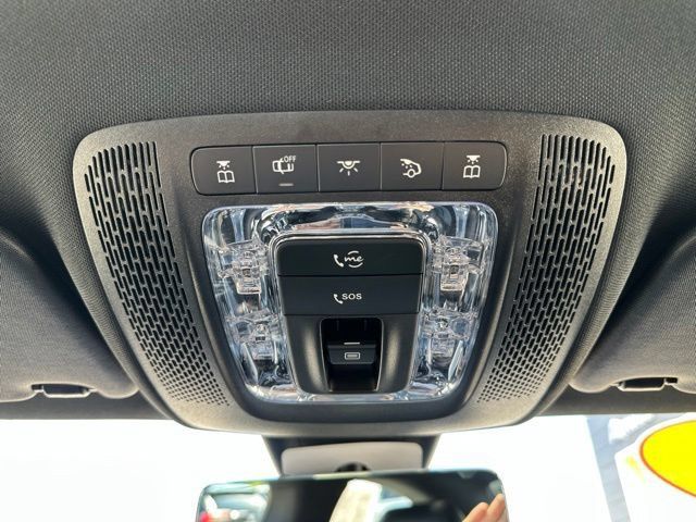 Used 2021 Mercedes-Benz CLA 250 4MATIC image 38
