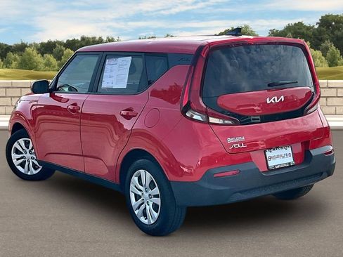 Used 2022 Kia Soul LX FWD image 11