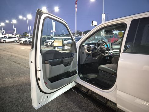 Used 2024 Ford F250 XLT image 11