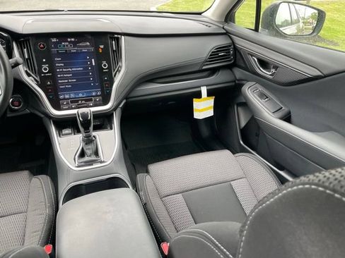 Used 2025 Subaru Outback Premium AWD/4WD image 12
