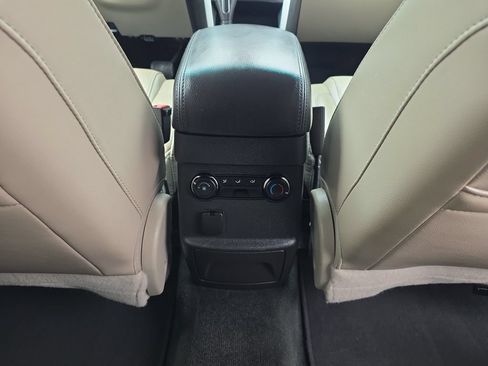 Used 2014 Ford Explorer XLT w/ Equipment Group 202A AWD/4WD image 14