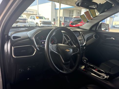 Used 2022 Chevrolet Equinox Premier image 9