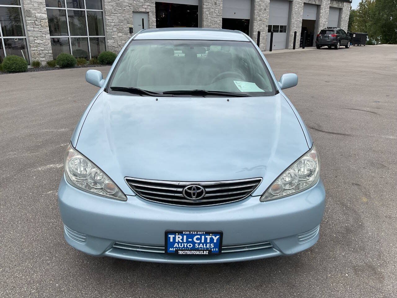 Used 2005 Toyota Camry FWD image 12