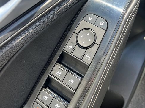 Used 2023 Nissan Rogue SV FWD image 25