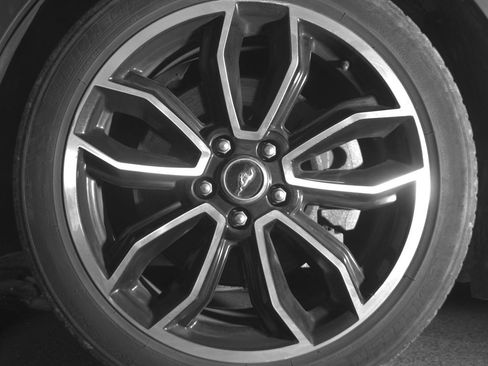 Used 2013 Ford Mustang GT Premium w/ Electronics Pkg RWD image 9