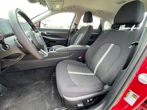 Used 2025 Hyundai Sonata SEL FWD image 10