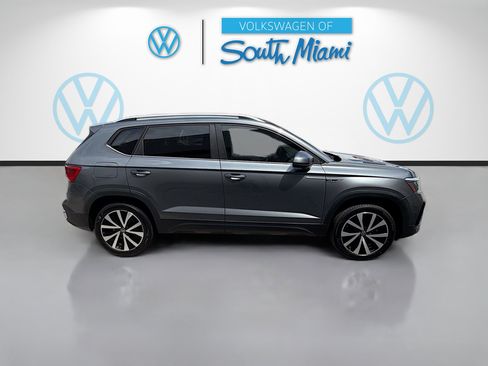 Used 2023 Volkswagen Taos SE FWD image 8