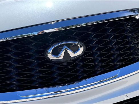 Used 2025 INFINITI QX60 Sensory w/ Vision Package AWD/4WD image 30