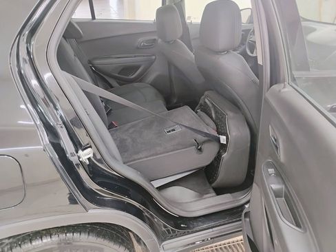 Used 2017 Chevrolet Trax LS image 12