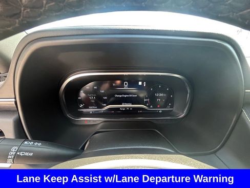 Used 2023 GMC Yukon XL SLT image 46