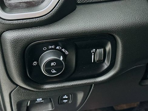 Certified 2025 RAM 1500 Big Horn AWD/4WD image 18