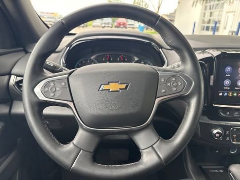 Used 2023 Chevrolet Traverse LT AWD/4WD image 16