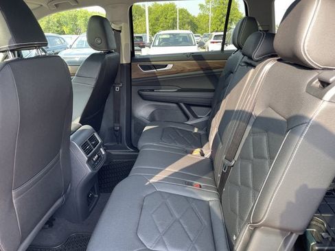 New 2026 Volkswagen Atlas SE FWD image 20