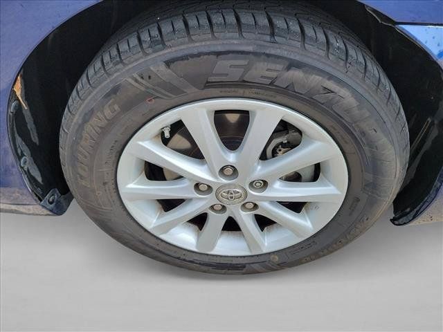Used 2010 Toyota Camry XLE FWD image 10