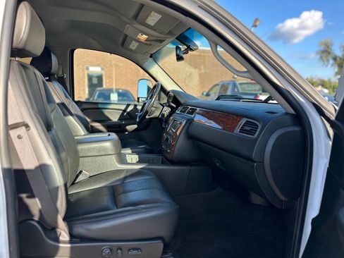 Used 2008 Chevrolet Silverado 2500 LTZ w/ Suspension Package, Off-Road image 15