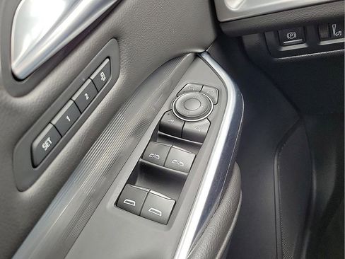 Certified 2025 Cadillac XT4 Premium Luxury image 15