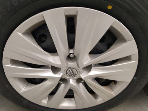 Used 2024 Nissan Sentra S FWD image 31