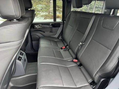 New 2025 INEOS Grenadier Fieldmaster Edition image 12