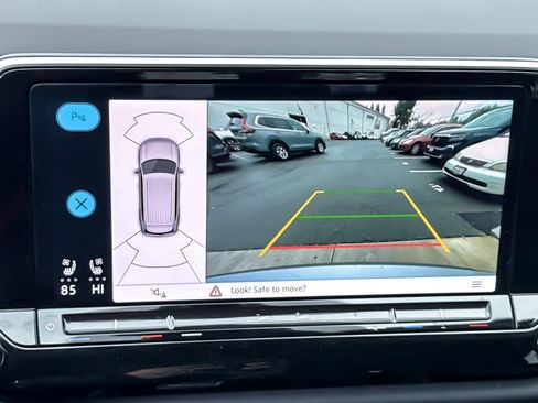 Used 2024 Volkswagen Atlas SE image 23