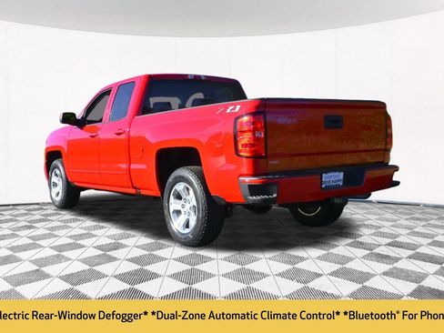 Used 2018 Chevrolet Silverado 1500 LT w/ All Star Edition image 11