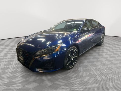 Used 2024 Nissan Altima 2.5 SR image 7