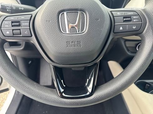 Certified 2023 Honda HR-V LX image 7