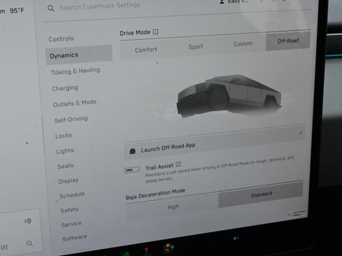 Used 2024 Tesla Cybertruck AWD Crew Cab image 34