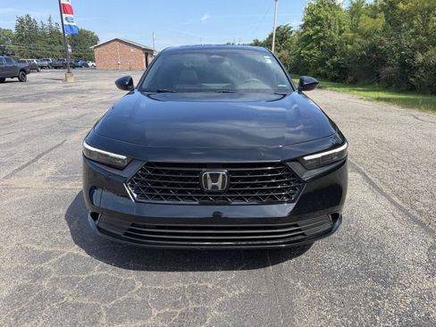 Used 2024 Honda Accord Sport image 8